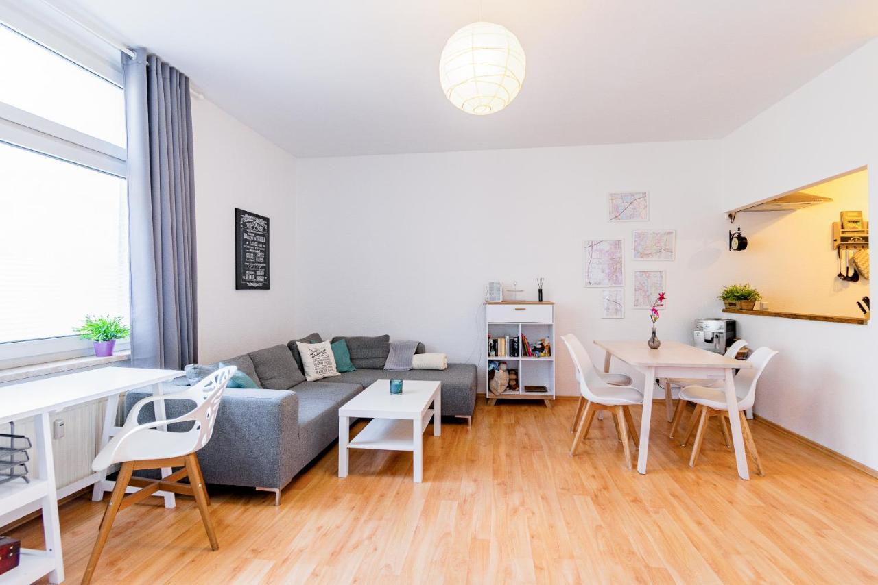 Helle Wohnung In Top-Lage, Hasselbachplatz - Altstadt, W-Lan, 4 Schlafplaetze Magdeburg Eksteriør billede